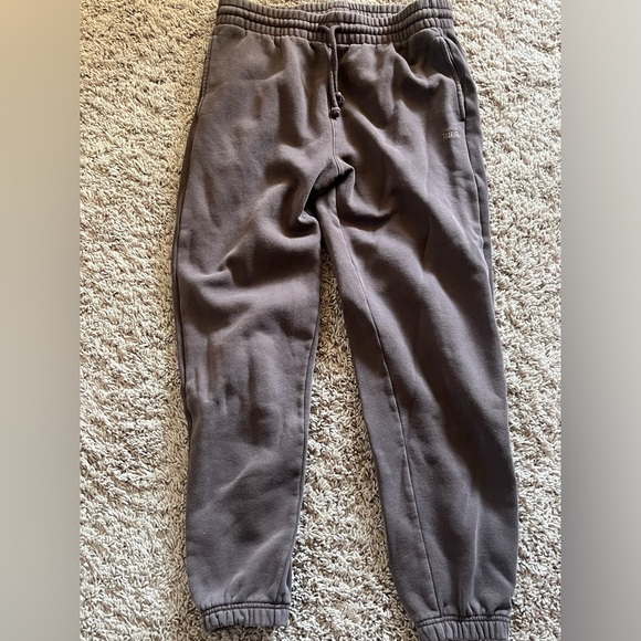 TNA Boyfriend Sweatpants - Picture 2 of 5